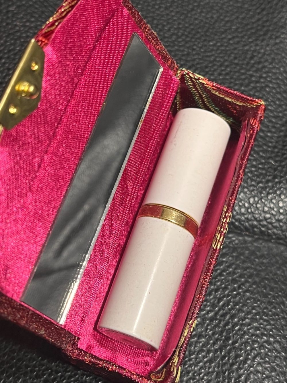 Lipstick Case with Mirror | Brocade Fabric | Snap Closure | Like new - Picture 2 of 11